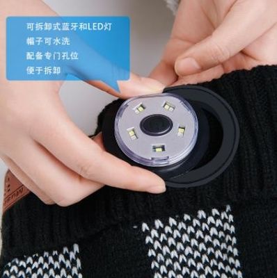 운영하면서, 조명, USB 재충전이 가능한 4와 블루투스 비니 모자 비디오 카메라는 스키경기를 위한 전면램프 캡 무선 헤드폰을 이끌었습니다