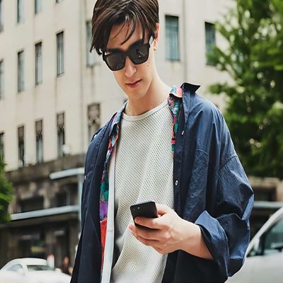무선 음악 블루투스 비디오 선글라스 반대 청색 광선 렌즈는 휴대폰과 연결합니다